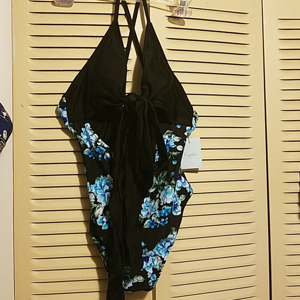Cupshe Elf Story Tie-front Monokini Swimsuit